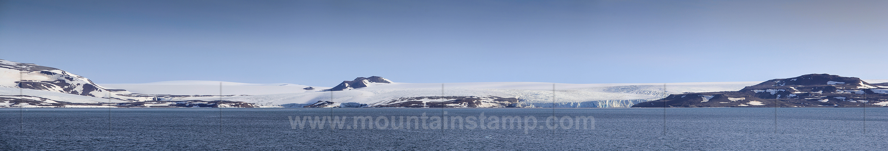 Svalbard panorama Hinlopen Strait
